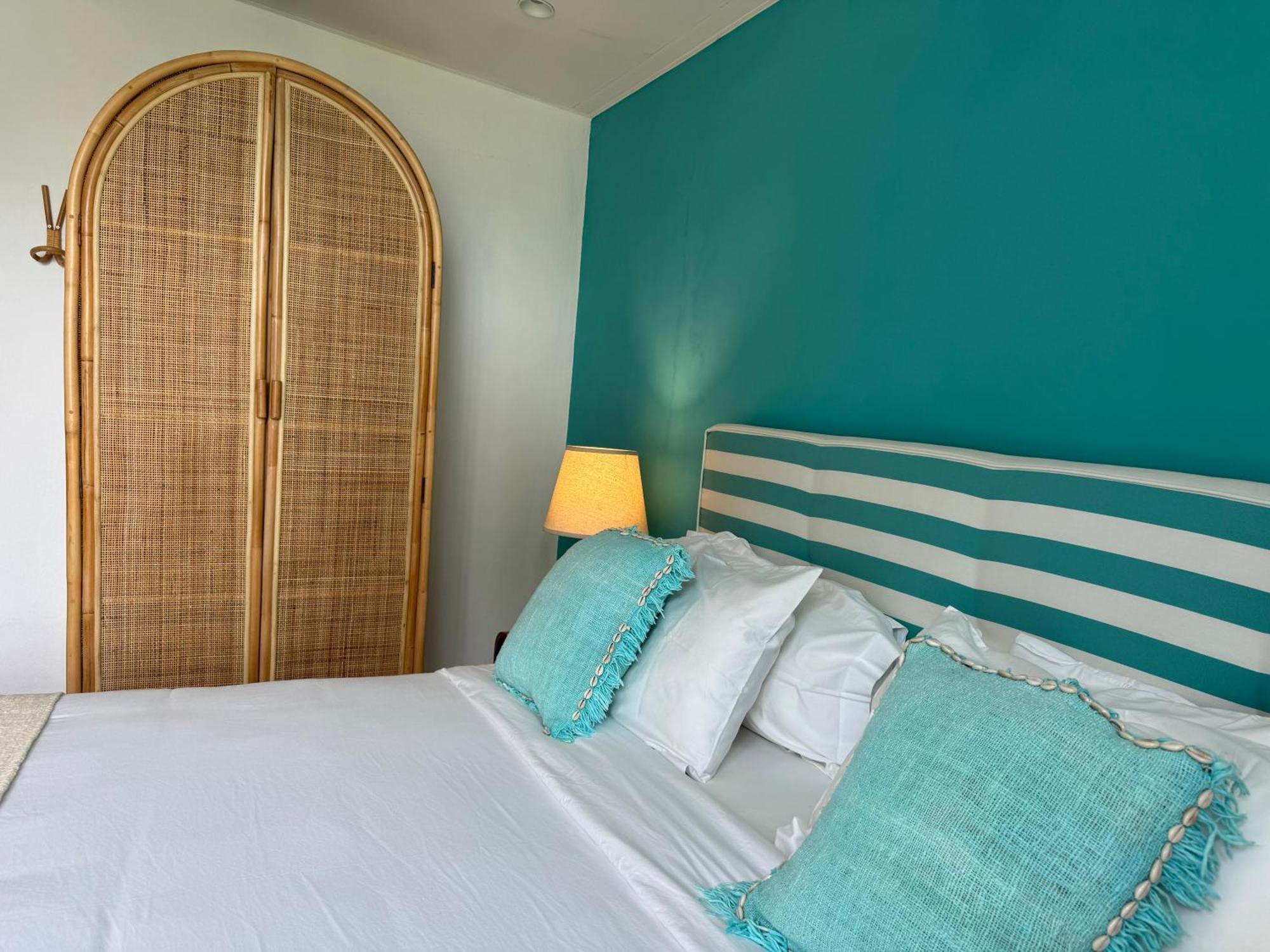 Blue Ocean Suites & Apartments Trou dʼEau Douce Extérieur photo